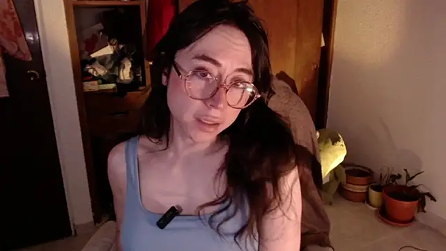 emily pearl  online show from October 10, 9:16 pm