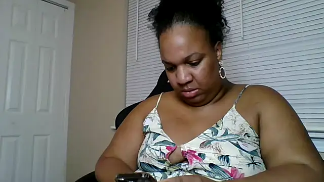 Badgirlbrittt online show from October 4, 2:34 am