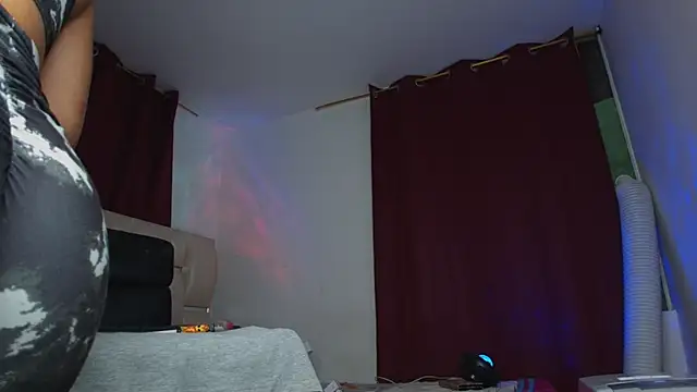 im mishellbigass online show from January 6, 6:06 am