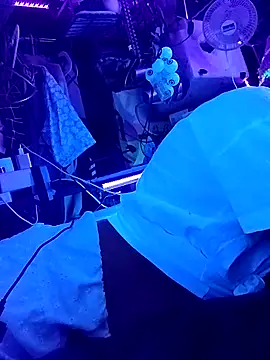 gurlnips online show from March 18, 8:46 am