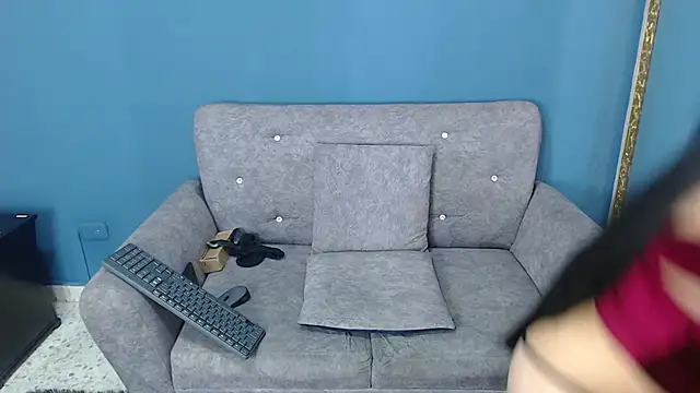 Snapshot of Maevewild chatting on February 4, 9:10 pm Maevewild online show from February 4, 9:10 pm