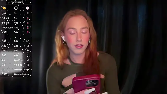 Avril Pearly  online show from March 24, 11:26 am