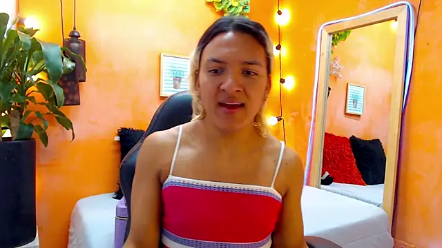 aslyhernandez 7 online show from December 31, 11:31 am