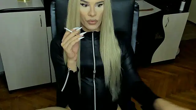 EvelynLexy online show from September 14, 8:57 pm