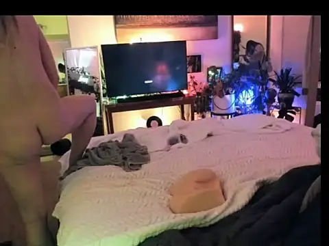 NinasNylonz online show from April 20, 10:06 am