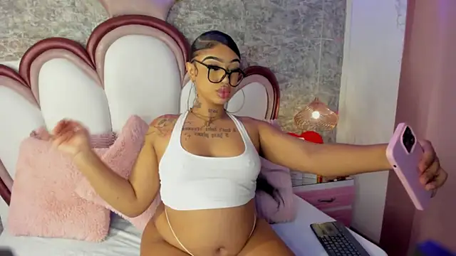 Mia Jansen online show from February 28, 1:51 pm