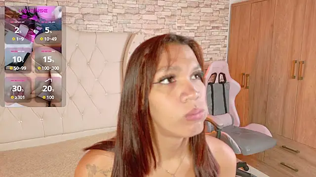 Sara-Smith- online show from May 13, 12:25 pm