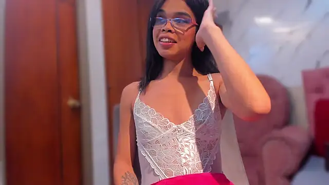 evelyn wine online show from November 24, 9:27 pm