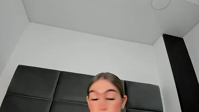 Lizz Luna online show from October 3, 2:39 pm