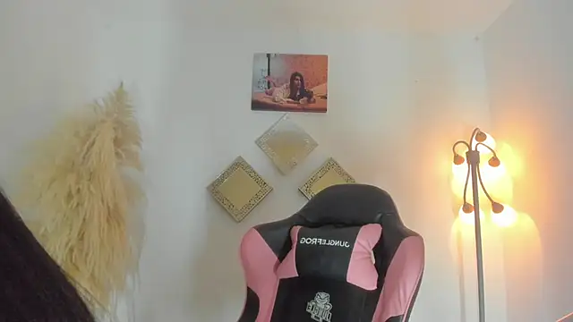 kattadoll online show from March 12, 2:16 am