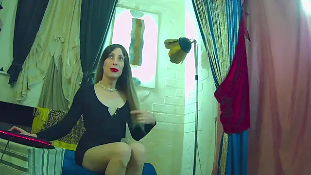 Mary Loon online show from April 20, 5:14 pm