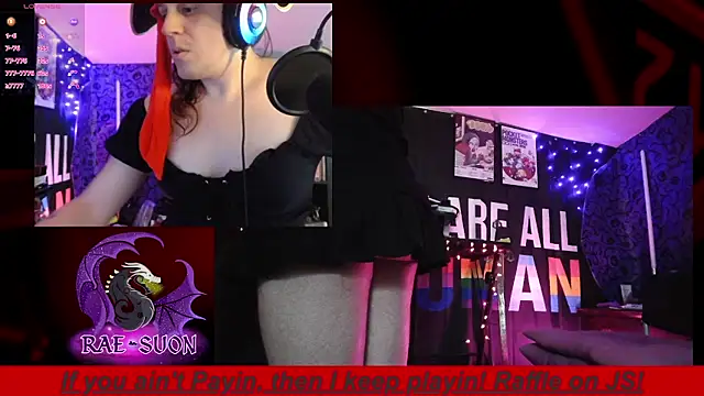 Snapshot of Rae-Suon chatting on October 9, 2:35 am Rae-Suon online show from October 9, 2:35 am