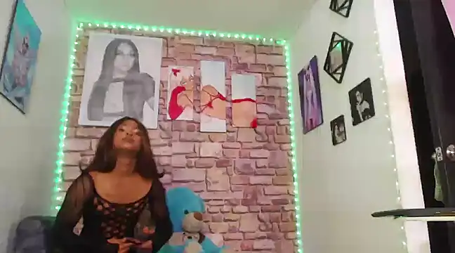 vixenxqueens online show from March 2, 3:02 am