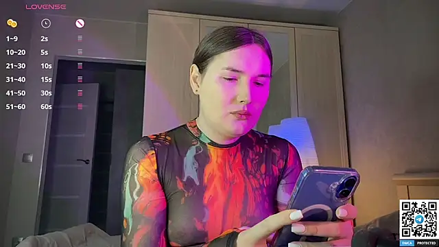 Maria Bowie online show from February 26, 7:13 am