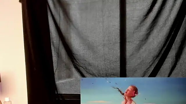 Snapshot of alejandrasxx chatting on February 1, 2:34 pm alejandrasxx online show from February 1, 2:34 pm