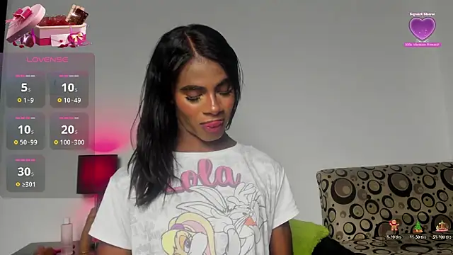 Snapshot of alejandrasxx chatting on February 12, 8:07 pm alejandrasxx online show from February 12, 8:07 pm