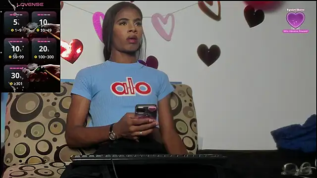 Snapshot of alejandrasxx chatting on February 17, 7:21 pm alejandrasxx online show from February 17, 7:21 pm