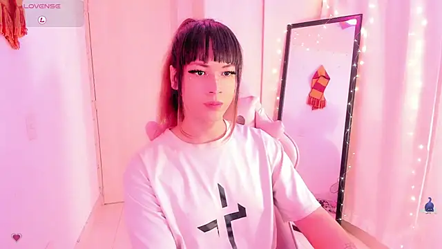 SeraphineADC online show from April 5, 3:37 am