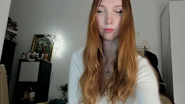 LisaIcon online show from February 3, 12:32 pm