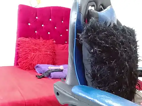 AlexaFontana online show from March 2, 8:05 pm