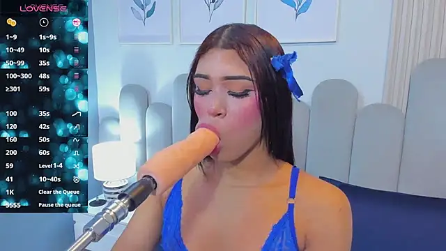 Lanna queenss online show from December 23, 7:20 pm