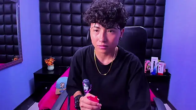 Im Mathias online show from October 25, 4:18 am