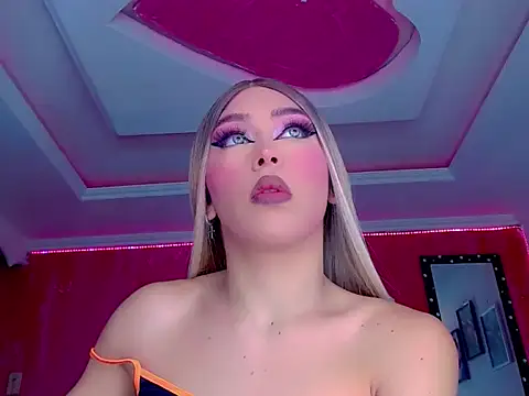 TiffanyMackensyy online show from November 3, 12:42 am