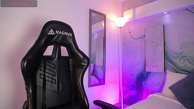 Aniie Doll online show from April 9, 8:26 pm