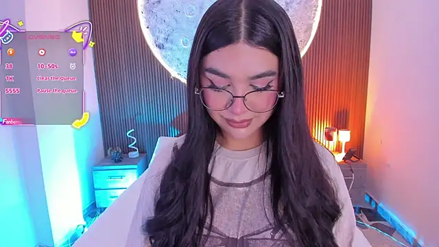 RoseCassie online show from July 4, 1:27 pm