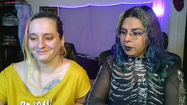 Evelan420 online show from April 20, 7:26 pm