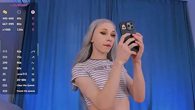 Shiny Jennifer online show from November 8, 6:03 am