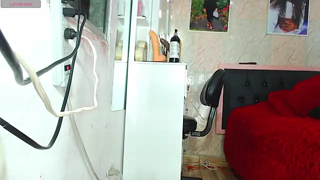 k stormi  online show from April 17, 2:14 am