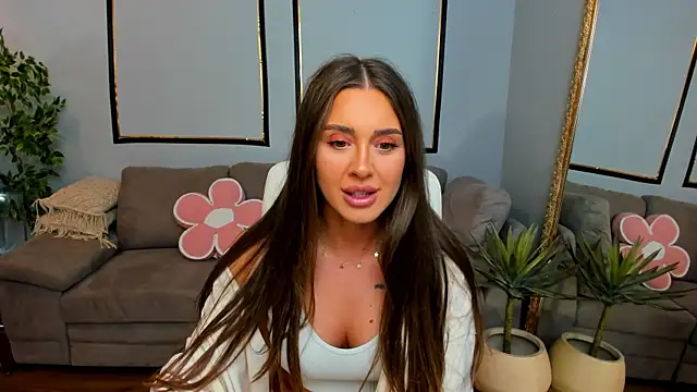 Anya-Ray online show from April 20, 1:02 pm