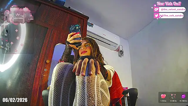 The velvet Sandra online show from February 6, 5:24 am