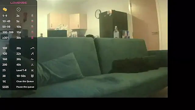 avamaxwell online show from April 5, 6:06 pm