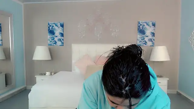 maddissonivanova online show from March 9, 7:17 pm