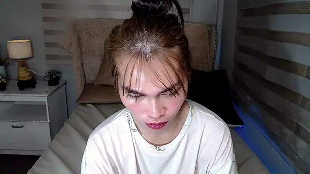 lovelychanel69xx online show from October 30, 10:42 pm