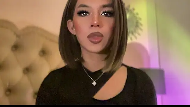 solana imani online show from April 13, 4:44 pm