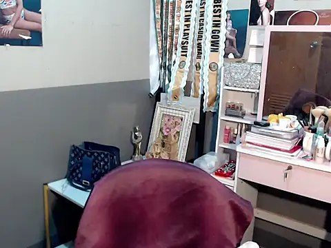 miya khali online show from November 14, 8:22 am