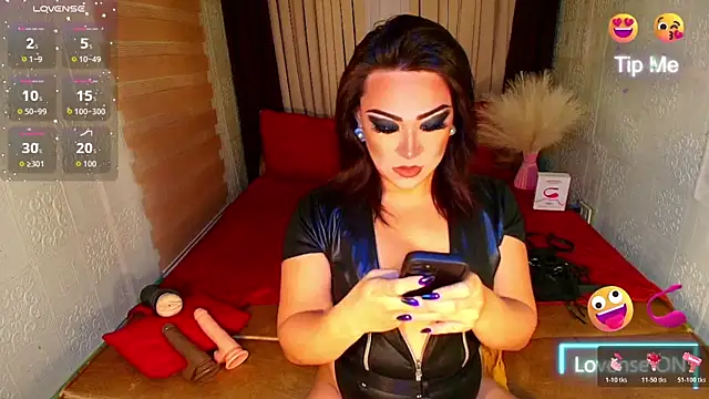 hot wildivana online show from November 20, 7:14 pm