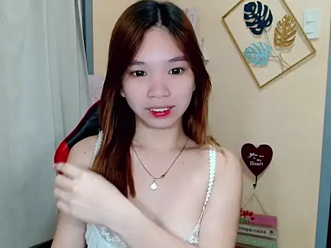 Daddiesgirlrianne69 online show from February 13, 6:37 pm