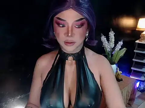 xAuroraRobinsx online show from May 14, 6:05 pm