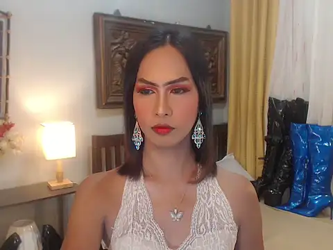 Nathalieheartt online show from November 11, 1:29 am