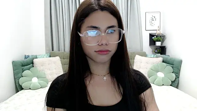 PrettyBlythes TS online show from December 22, 8:30 am