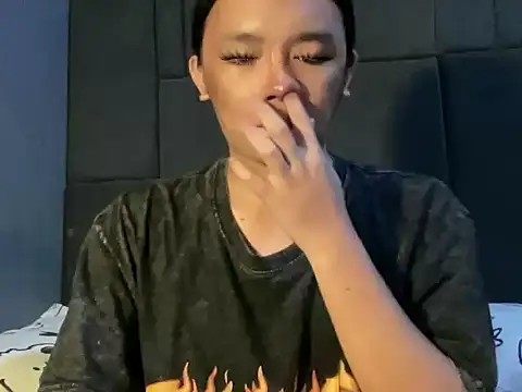 Claudia Johnson online show from November 14, 2:19 am