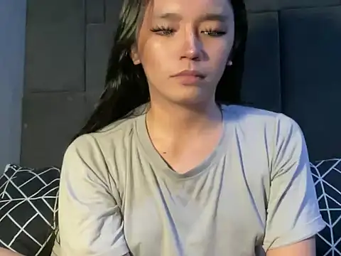 Claudia Johnson online show from March 20, 6:42 pm