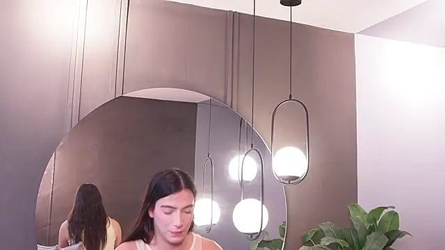 Ariaa Isabell online show from April 9, 6:36 pm