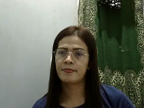 juicycum069 online show from September 30, 10:15 am