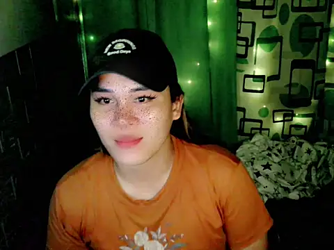 urdreamgirljacky online show from December 15, 1:49 pm