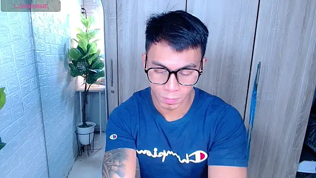 PinooyMilker online show from December 18, 11:37 am